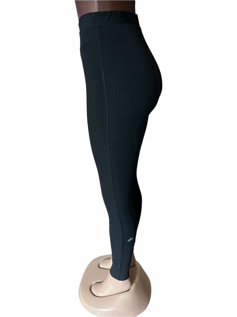ALO Yoga Ribbed High-Waist Leggings - Black - Picture 2 of 4